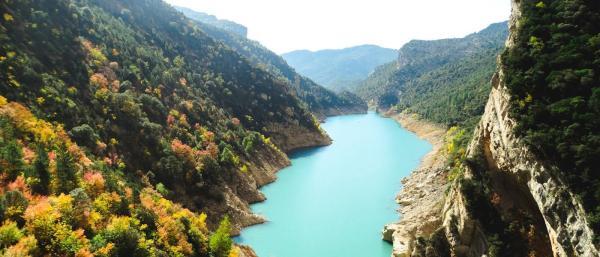 آشنایی با دره زیبا در شهر کاتالان اسپانیا آشنایی با دره زیبا در شهر کاتالان اسپانیا